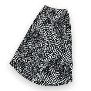 Chico's Travelers Skirt Size 0‎ S 4 Zebra Sharkbite Stretchy Knit Black White